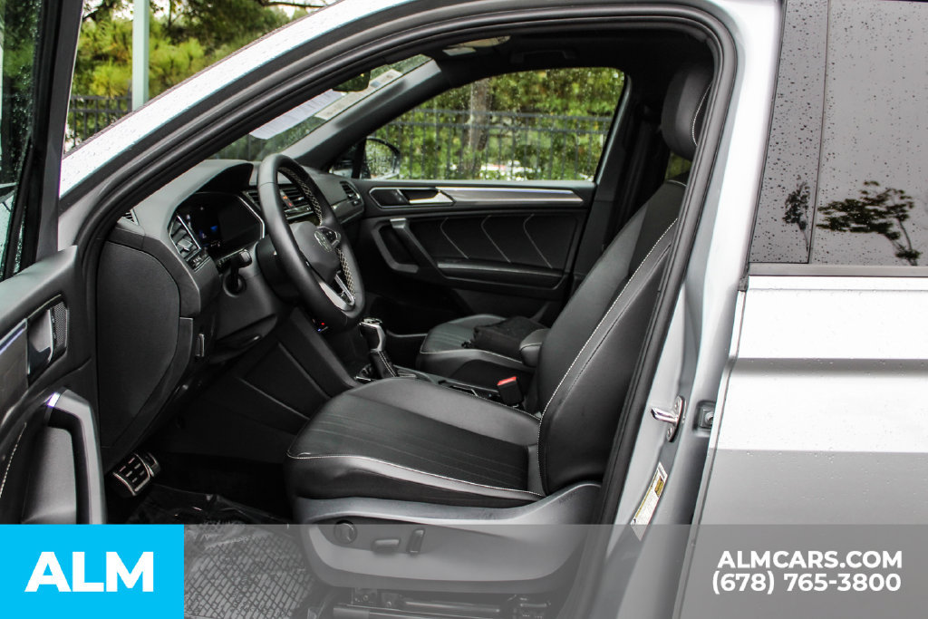 Used 2023 Volkswagen Tiguan SE R-Line AWD/4WD image 15