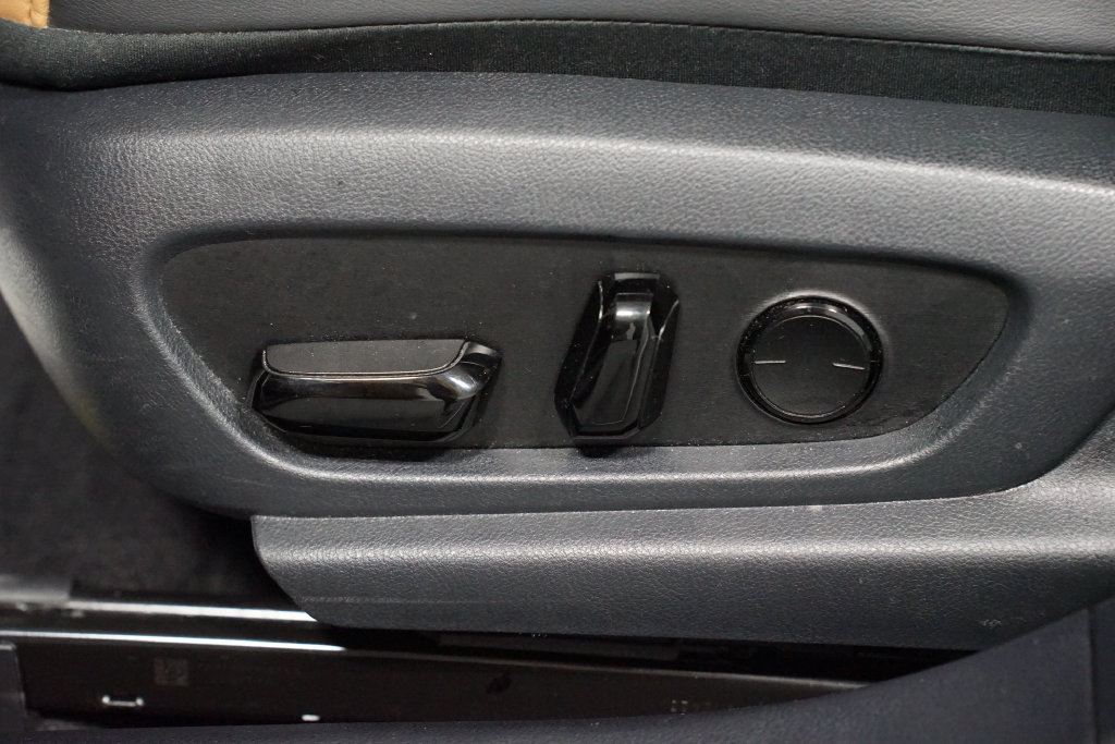 Used 2024 Lexus ES 350 w/ Premium Package FWD image 32