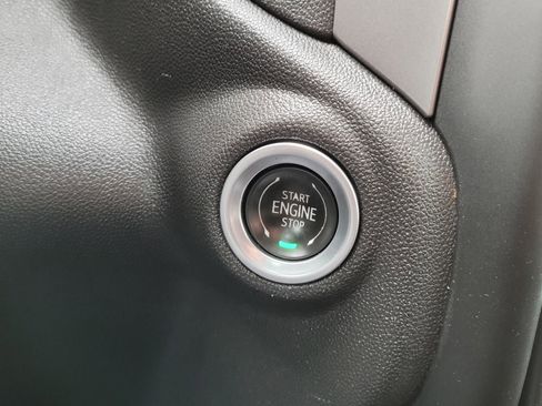 Used 2022 Chevrolet Silverado 1500 Custom image 25