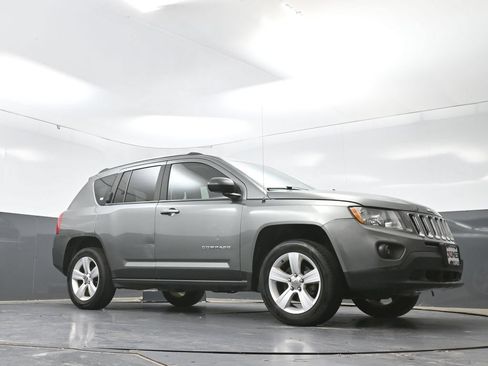 Used 2013 Jeep Compass Sport AWD/4WD image 47