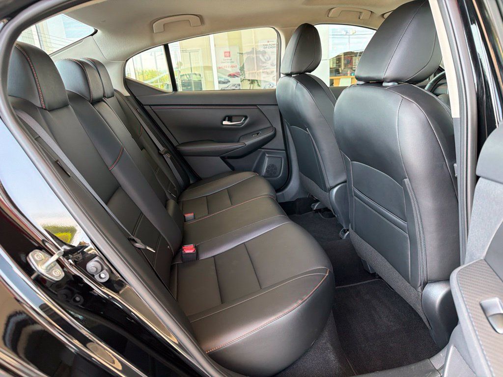 Used 2022 Nissan Sentra SR w/ SR Premium Package FWD image 16