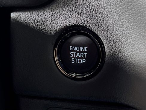 Used 2026 Toyota Tundra Limited w/ Power Package image 23