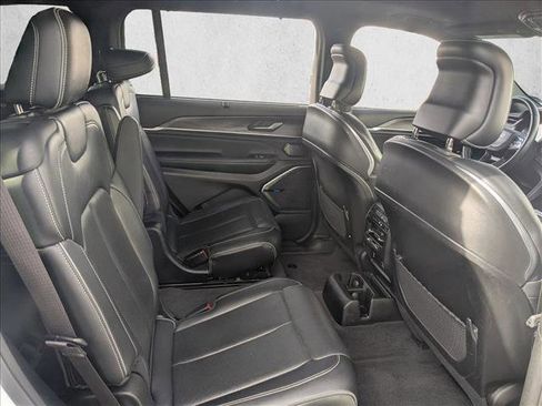 Used 2021 Jeep Grand Cherokee L Overland w/ Advanced Protech Group III image 21