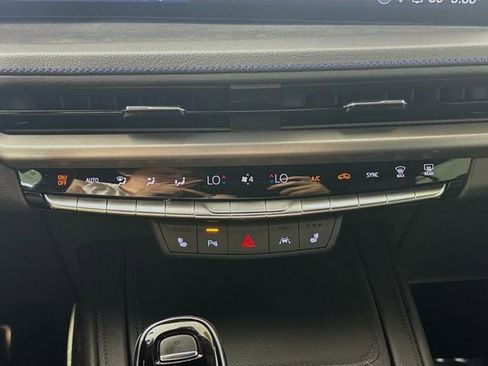 Used 2024 Cadillac XT4 Sport w/ Cold Weather Package image 17