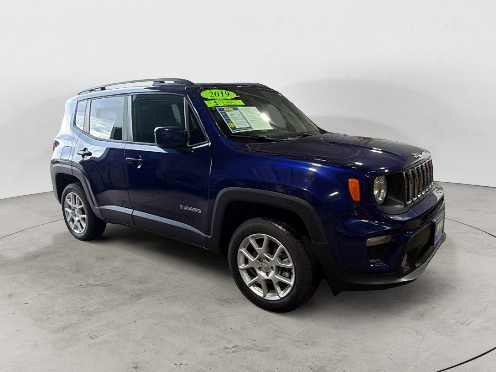 Used 2019 Jeep Renegade Latitude w/ Cold Weather Group AWD/4WD image 8