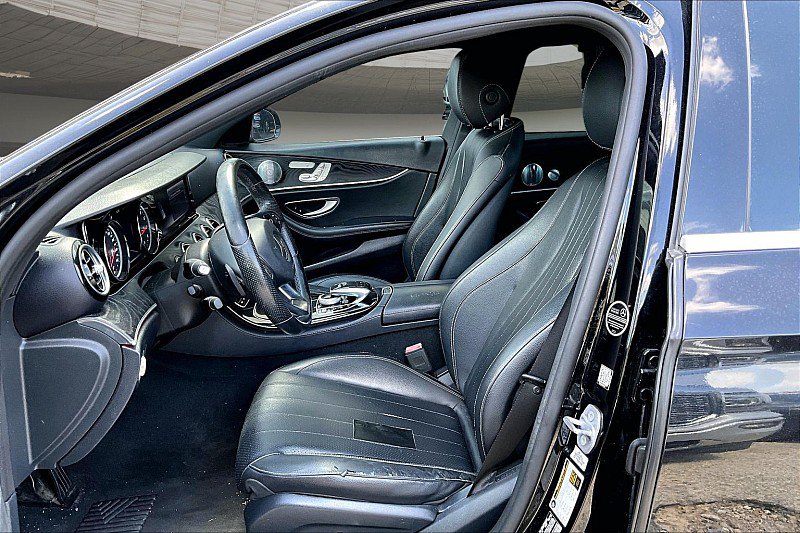 Used 2017 Mercedes-Benz E 300 image 21