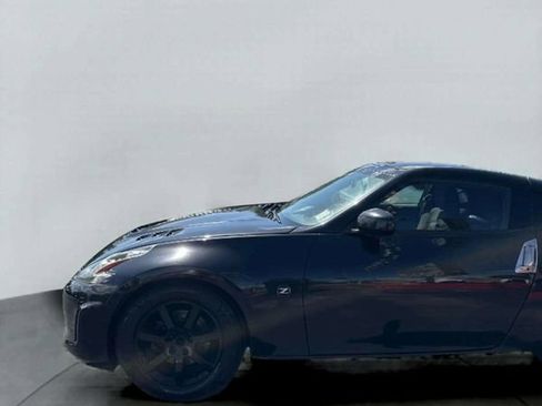 Used 2018 Nissan 370Z Coupe RWD image 25