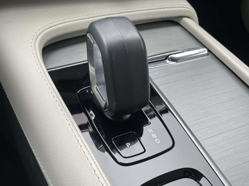 Certified 2023 Volvo XC90 B5 Core w/ Protection Package Premier AWD/4WD image 29
