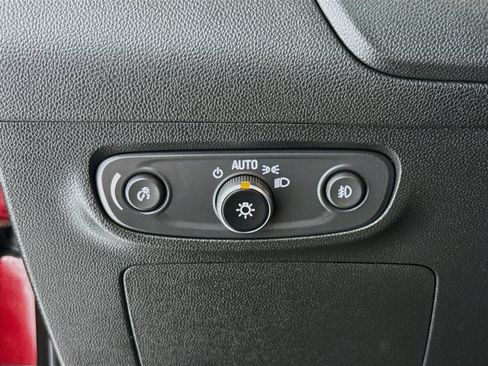 Used 2023 Buick Encore GX Preferred w/ Cold Weather Comfort Package FWD image 11