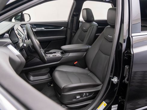 New 2025 Cadillac XT5 Premium Luxury image 11
