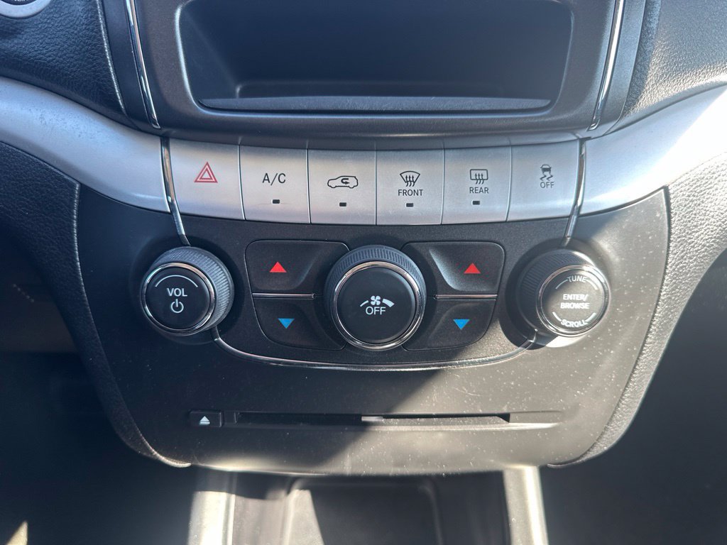 Used 2016 Dodge Journey SE w/ Flexible Seating Group FWD image 4