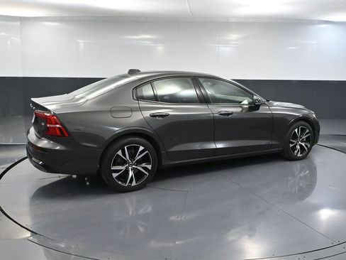 Used 2024 Volvo S60 B5 Core FWD image 4