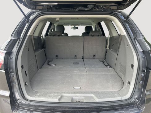 Used 2017 Chevrolet Traverse LS FWD image 11