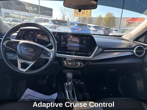 Used 2025 Chevrolet Trax ACTIV w/ Sunroof Package FWD image 14
