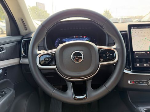 Certified 2025 Volvo XC90 T8 Ultra AWD/4WD image 15
