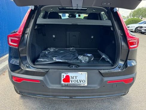 New 2025 Volvo XC40 B5 Plus w/ Protection Package Premier image 8