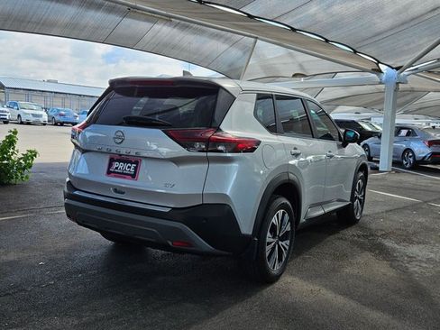 Used 2022 Nissan Rogue SV FWD image 5