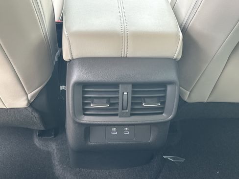 New 2026 Nissan Murano SV AWD/4WD image 15