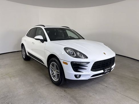 Used 2017 Porsche Macan AWD/4WD image 9