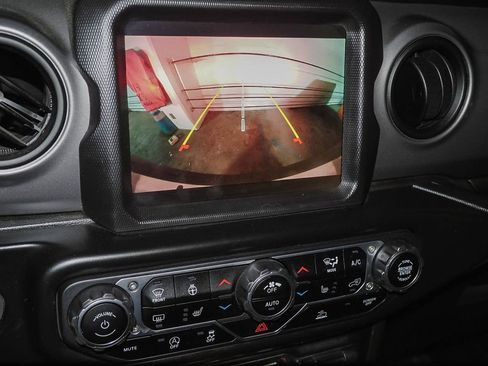 Used 2022 Jeep Wrangler Unlimited Sport image 8