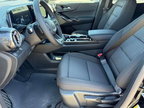 New 2026 Chevrolet Equinox LT image 12