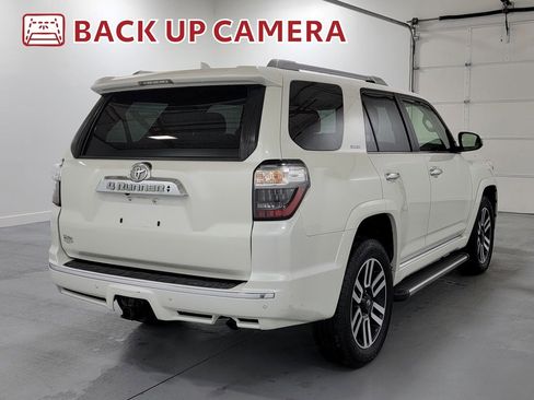 Used 2018 Toyota 4Runner Limited AWD/4WD image 9