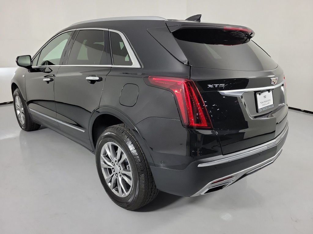 Used 2023 Cadillac XT5 Premium Luxury w/ Technology Package FWD image 6