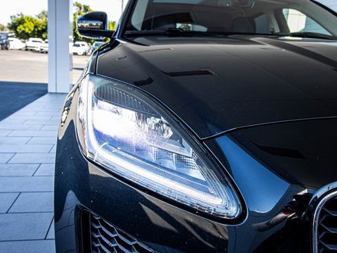 Used 2018 Jaguar E-PACE SE image 7