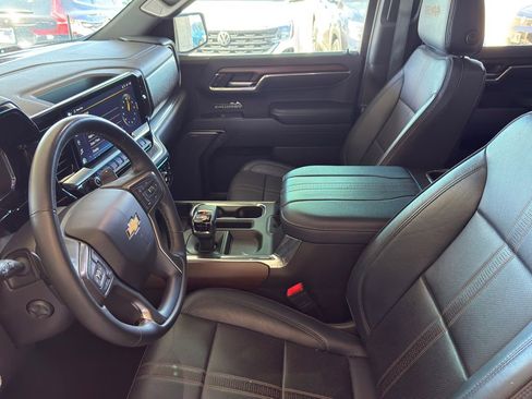 Used 2023 Chevrolet Silverado 1500 High Country image 12