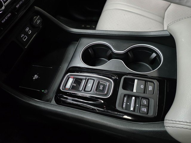 Used 2024 Honda Pilot Elite image 33