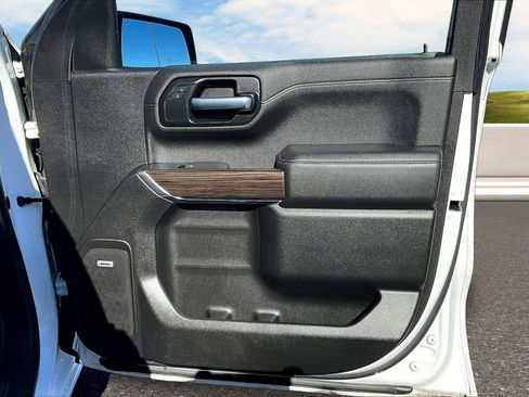 Used 2020 Chevrolet Silverado 1500 LT Trail Boss image 20