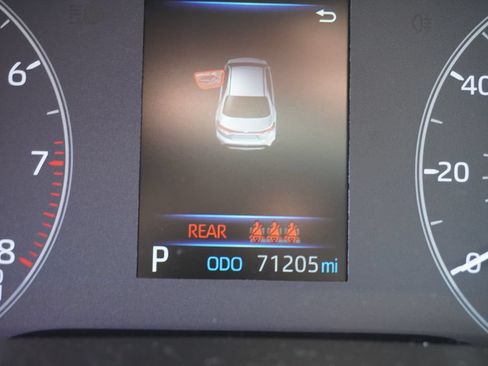 Used 2023 Toyota Corolla LE FWD image 7