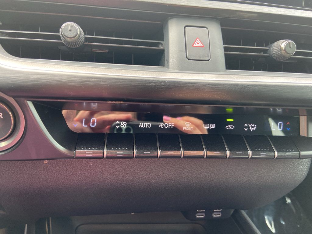 Used 2024 Lexus UX 250h F Sport AWD/4WD image 12