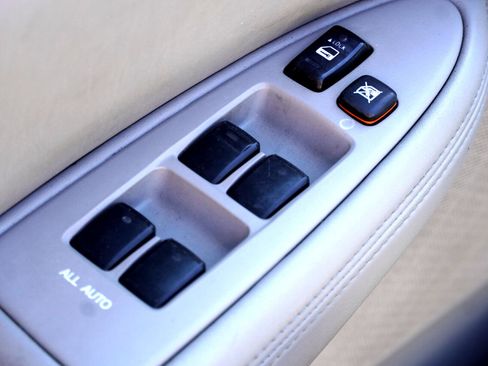 Used 2006 Lexus ES 330 image 16