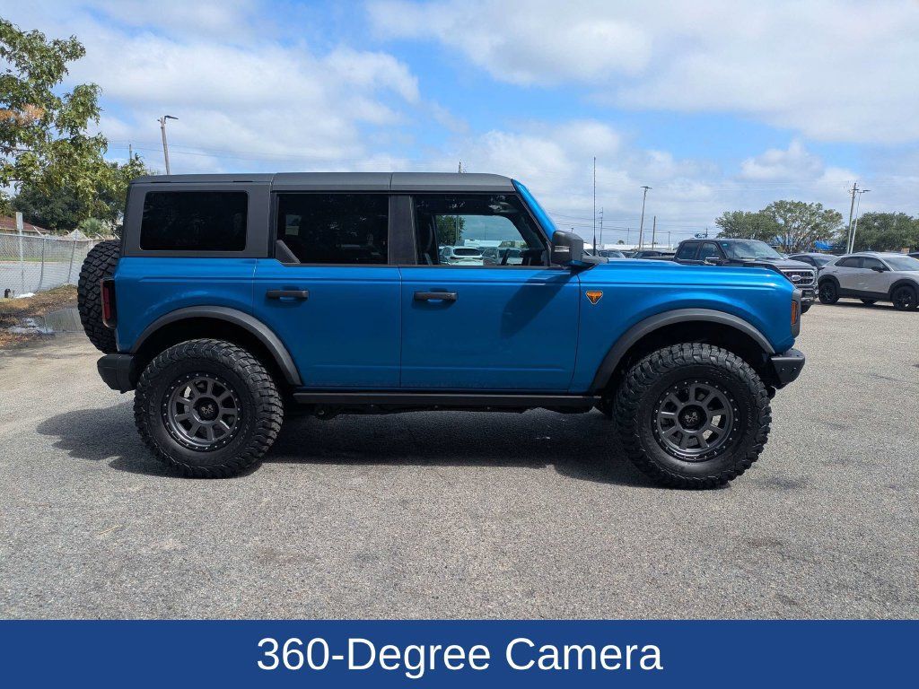 Used 2025 Ford Bronco Badlands AWD/4WD image 3