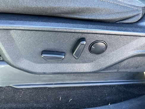 Used 2022 Ford F150 XLT w/ Equipment Group 302A High image 16