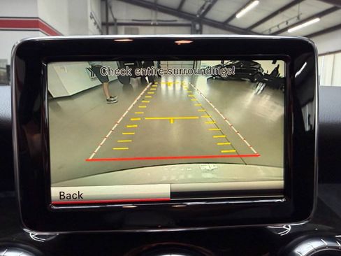 Used 2014 Mercedes-Benz CLA 250 image 28
