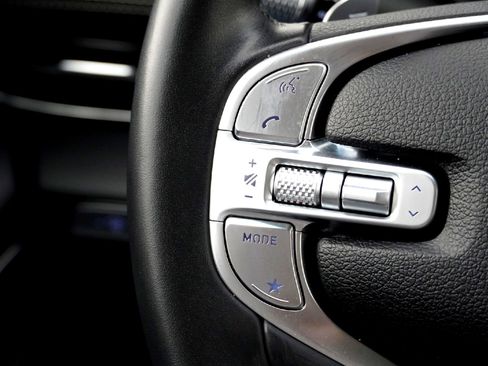 Used 2024 Genesis GV80 2.5T image 17