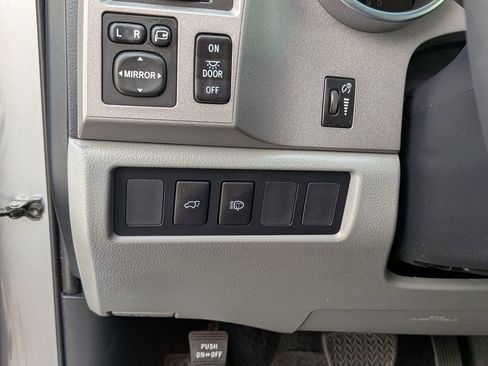 Used 2013 Toyota Sequoia Limited RWD image 19