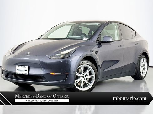 Used 2023 Tesla Model Y Long Range AWD/4WD image 1