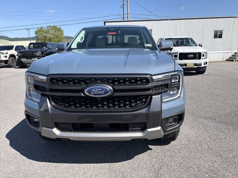 Used 2025 Ford Ranger Lariat w/ FX4 Off-Road Package AWD/4WD image 12