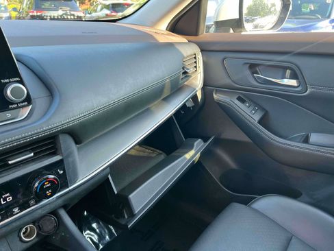 Used 2023 Nissan Rogue SV w/ SV Premium B Package AWD/4WD image 9