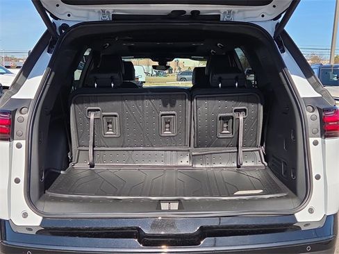 Used 2023 Chevrolet Traverse Premier w/ Redline Edition image 13