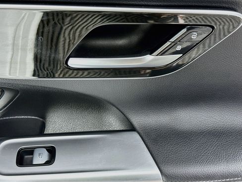 Used 2024 Mercedes-Benz C 300 Sedan image 28