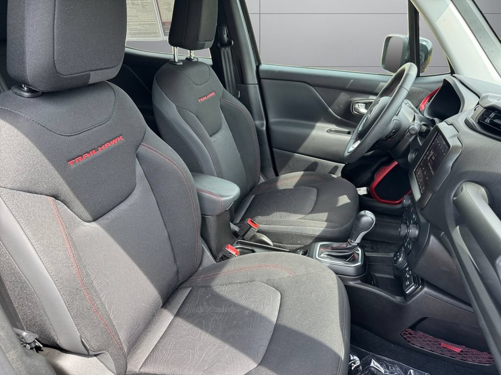 Used 2023 Jeep Renegade Trailhawk AWD/4WD image 17