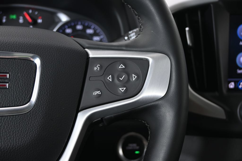 Used 2024 GMC Terrain SLT w/ LPO, Floor Liner Package AWD/4WD image 37