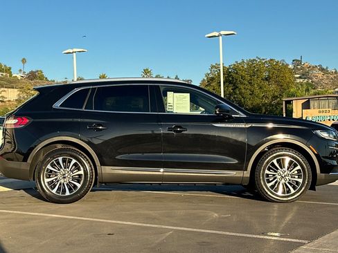 Used 2023 Lincoln Nautilus Reserve w/ Luxury Package image 2