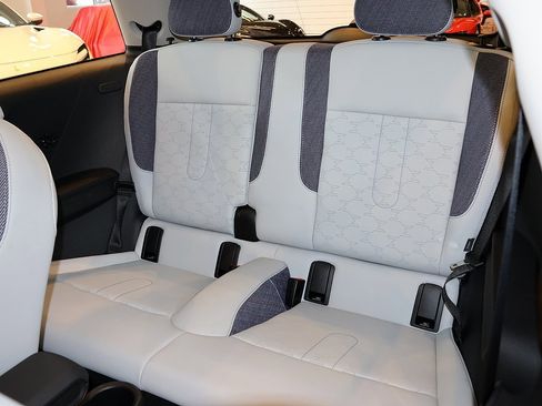 Used 2025 MINI Cooper S image 39