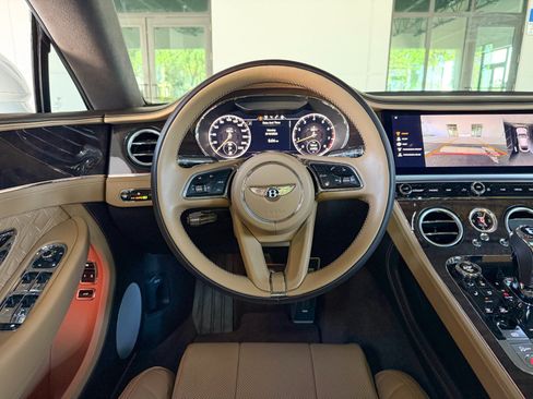 Used 2023 Bentley Continental GT Azure AWD/4WD image 13