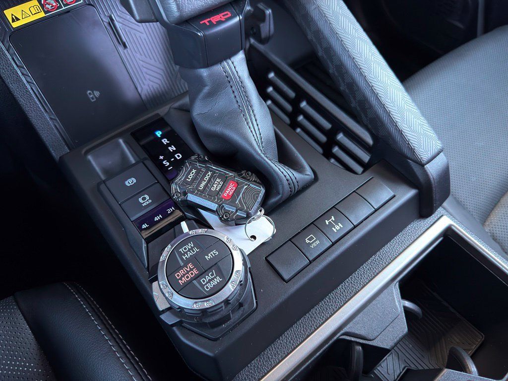 Used 2025 Toyota 4Runner TRD Off-Road Premium AWD/4WD image 20